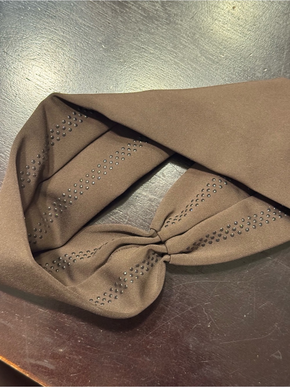 ALO Yoga Brown AIRLIFT Headband with Logo ESPRESSO - Picture 2 of 2